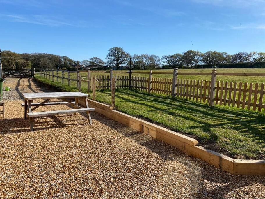 Beautiful Rural Self Contained Farm Annex Villa Hordle Exteriör bild